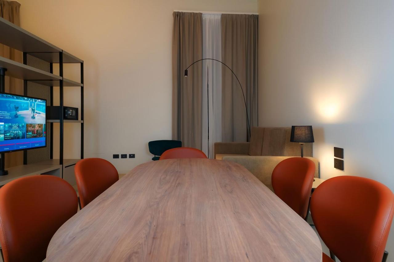 Bergamo Inn 21 Zewnętrze zdjęcie Meeting room